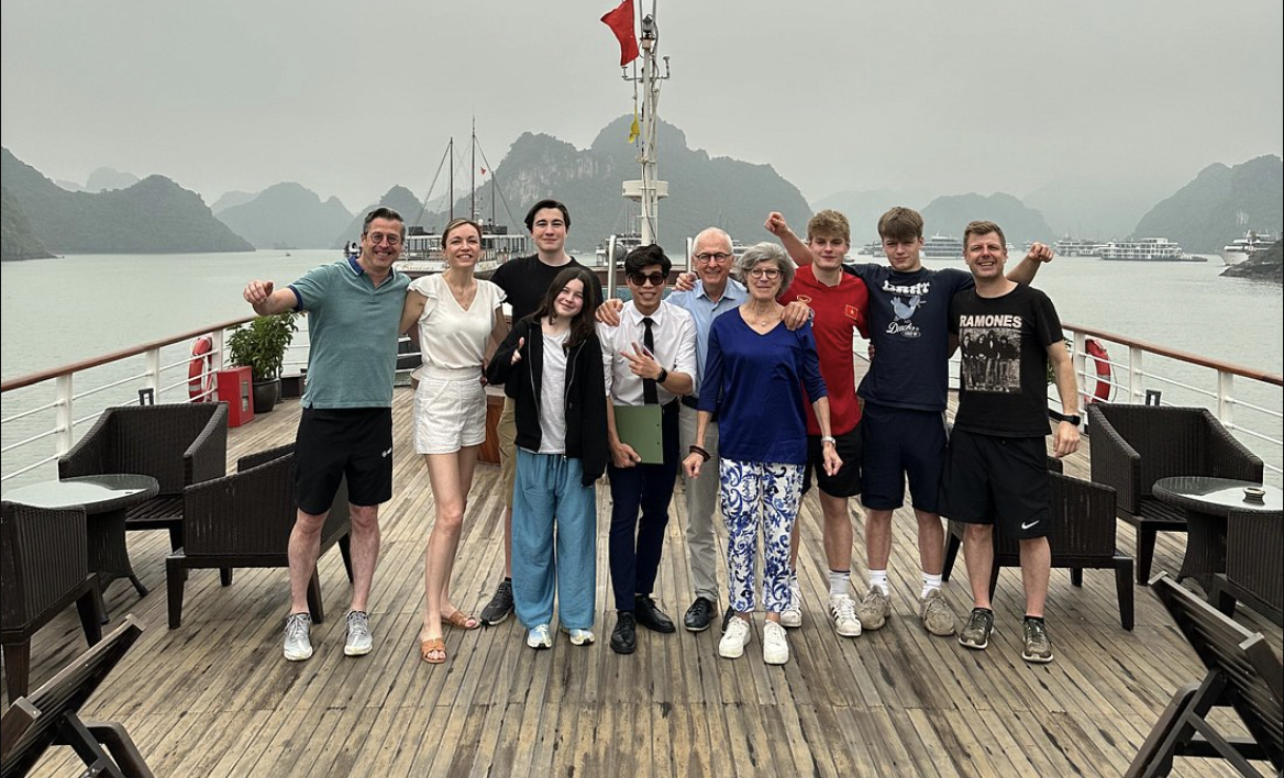 Orchid Premium Day Cruise – Best Premium Itinerary in Halong Bay 6 Halong bay day cruise - Orchid Premium Day Cruise staff
