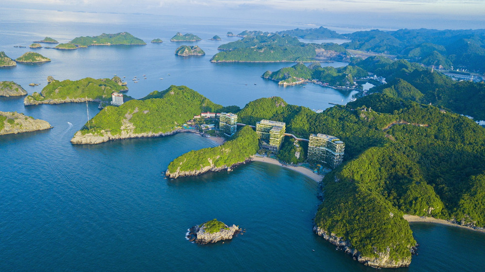 Top 10 Things to Do in Halong Bay Besides Cruising 10 Halong bay day cruise - Cat ba island