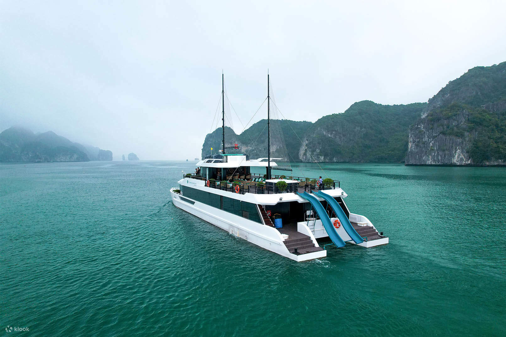 Halong Catamaran – Most Spacious & Premium Halong Bay Day Cruise 4 Halong bay day cruise - Catamaran