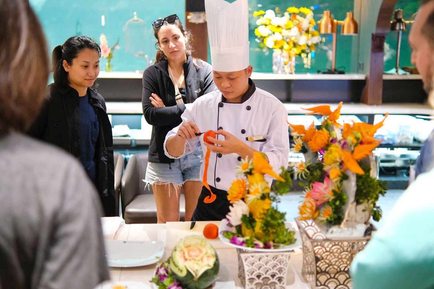 Compare Premium Halong bay Cruises Like Orchid & Halong Catamaran 7 Halong Catamaran cooking class