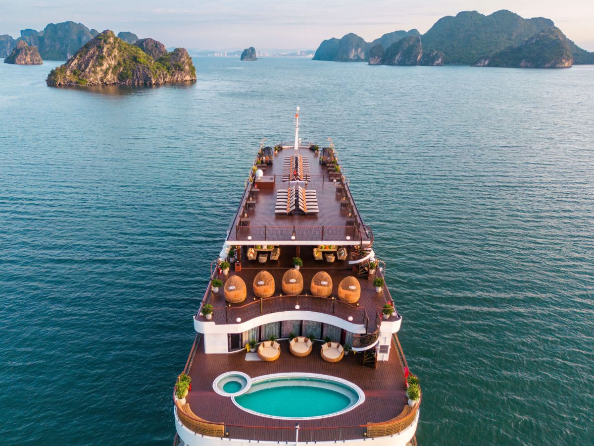 Halong Bay Indochina Sails Premium Cruise 3 Halong bay Indochina Sails premium cruise