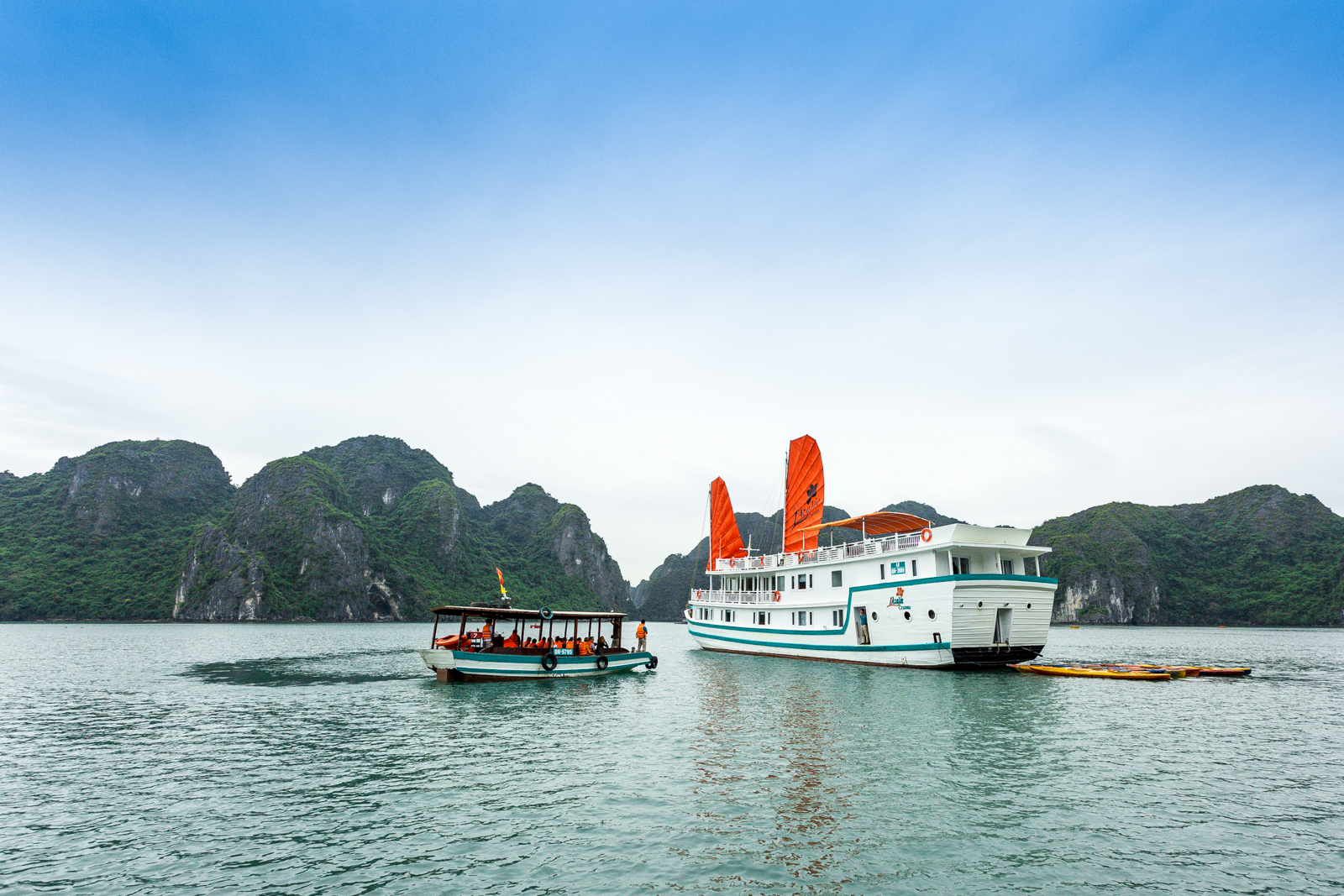 L’Azalée Premium Cruise: The Ultimate Private Halong Bay Experience 2 Halong bay L’Azalée Premium Cruise