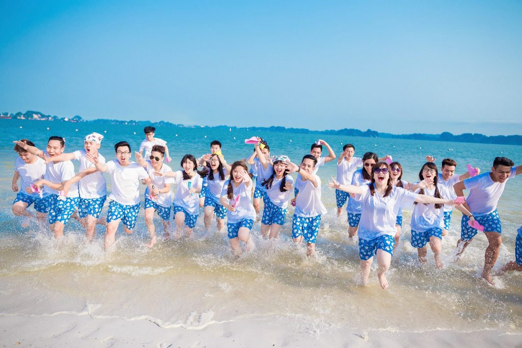 Best Time to Visit Halong Bay: Weather, Tips & FAQs 4 Halong bay day cruise - Halong bay team building