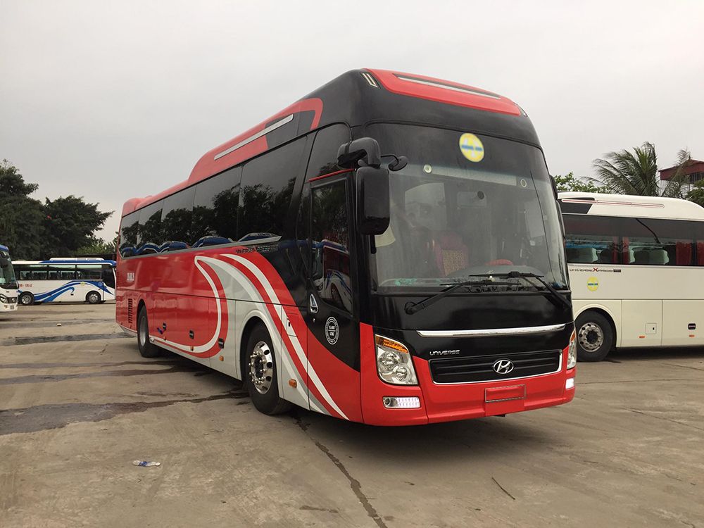 How to Get from Hanoi to Halong Bay: Transport Guide 4 Halong bay day cruise - Hanoi to Halong local bus