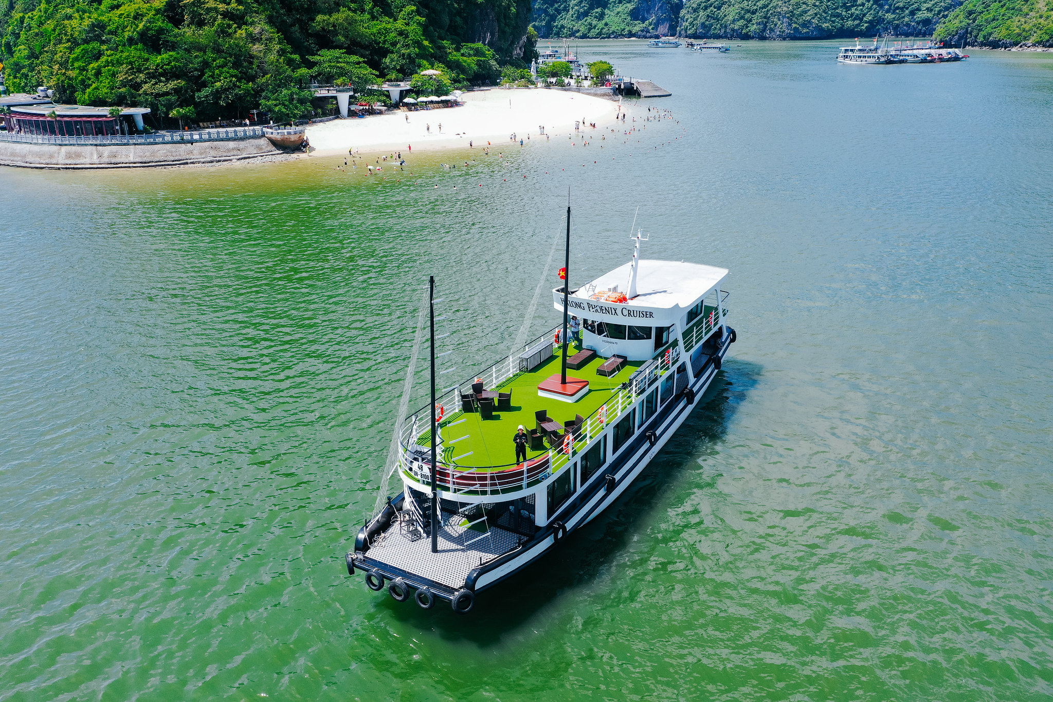 Alova Cruise – Best Budget Friendly Halong Bay Day Cruise 8 Halong bay day cruise - Phoenix cruise