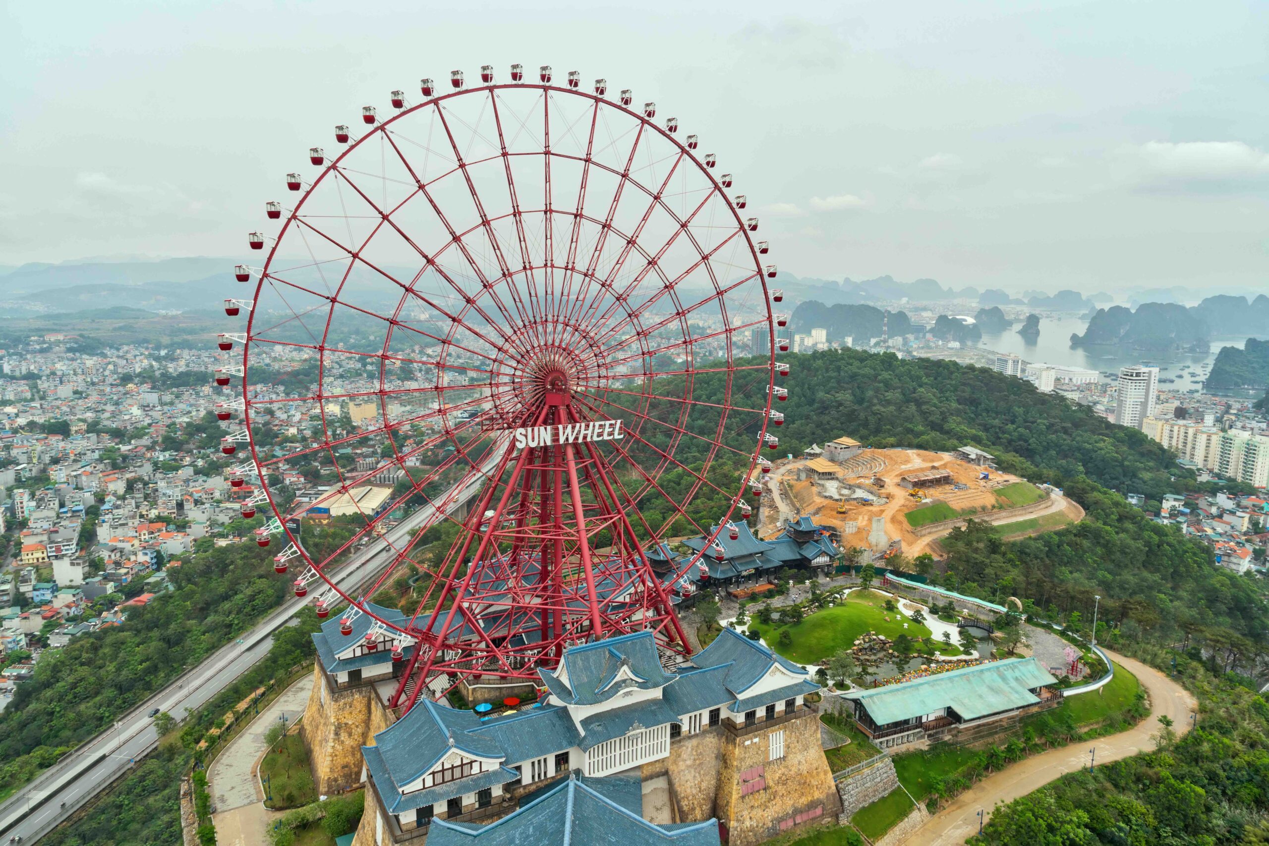 Top 10 Things to Do in Halong Bay Besides Cruising 8 Halong bay day cruise - Sun wheel