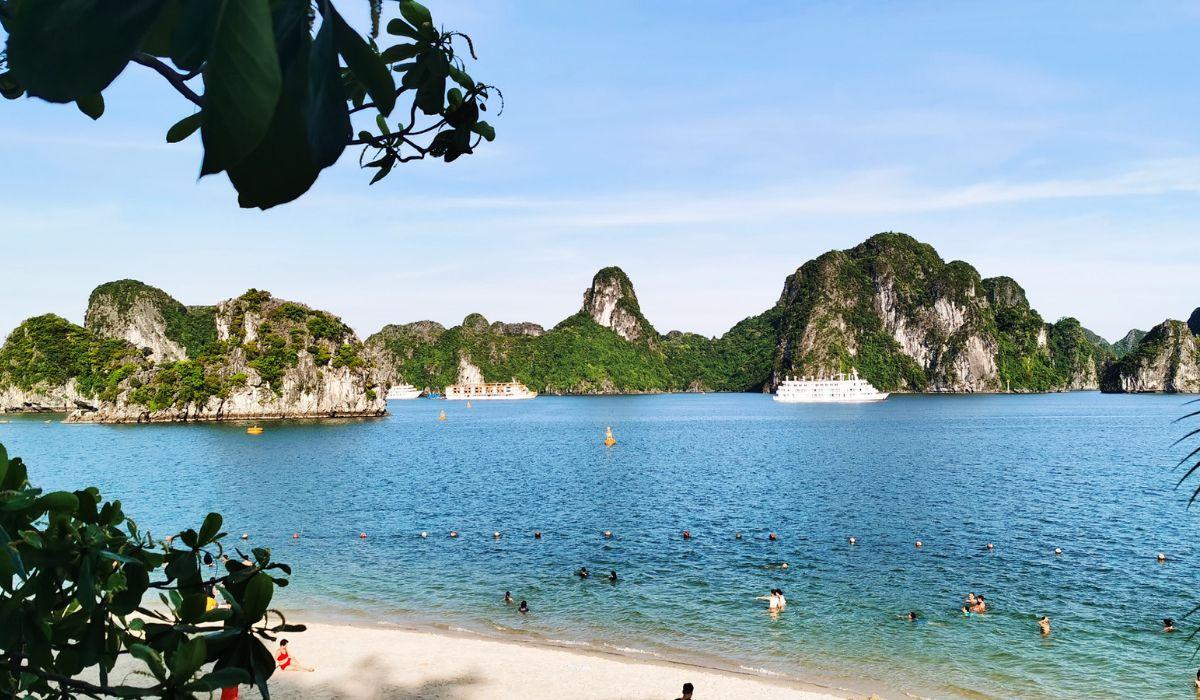 Is Titop Island Good for an Overview of Ha Long? 3 Halong bay day cruise