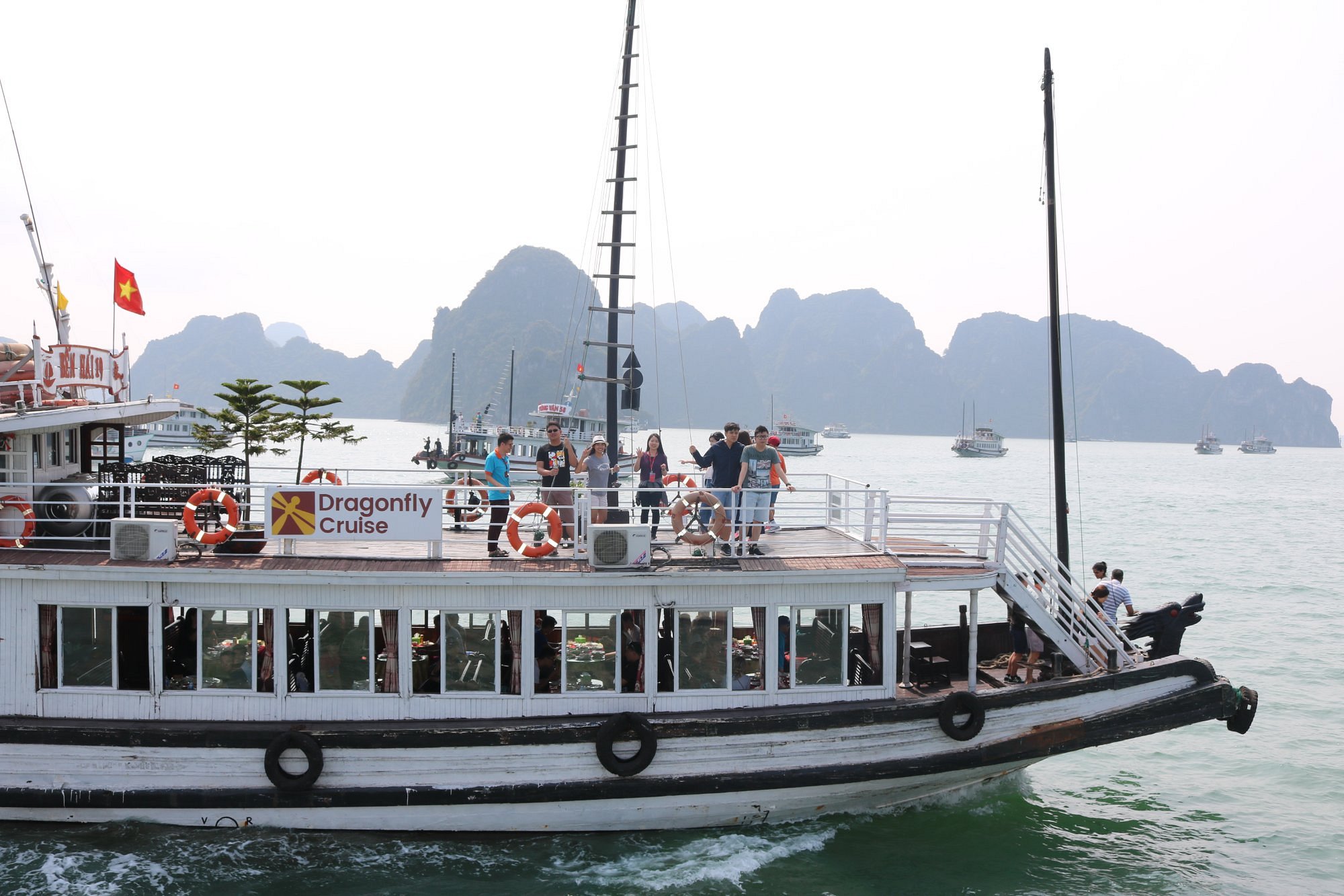 Dragonfly Cruise – Budget Option for Travellers Exploring Halong Bay 2 Halong bay day cruise - Dragonfly cruise