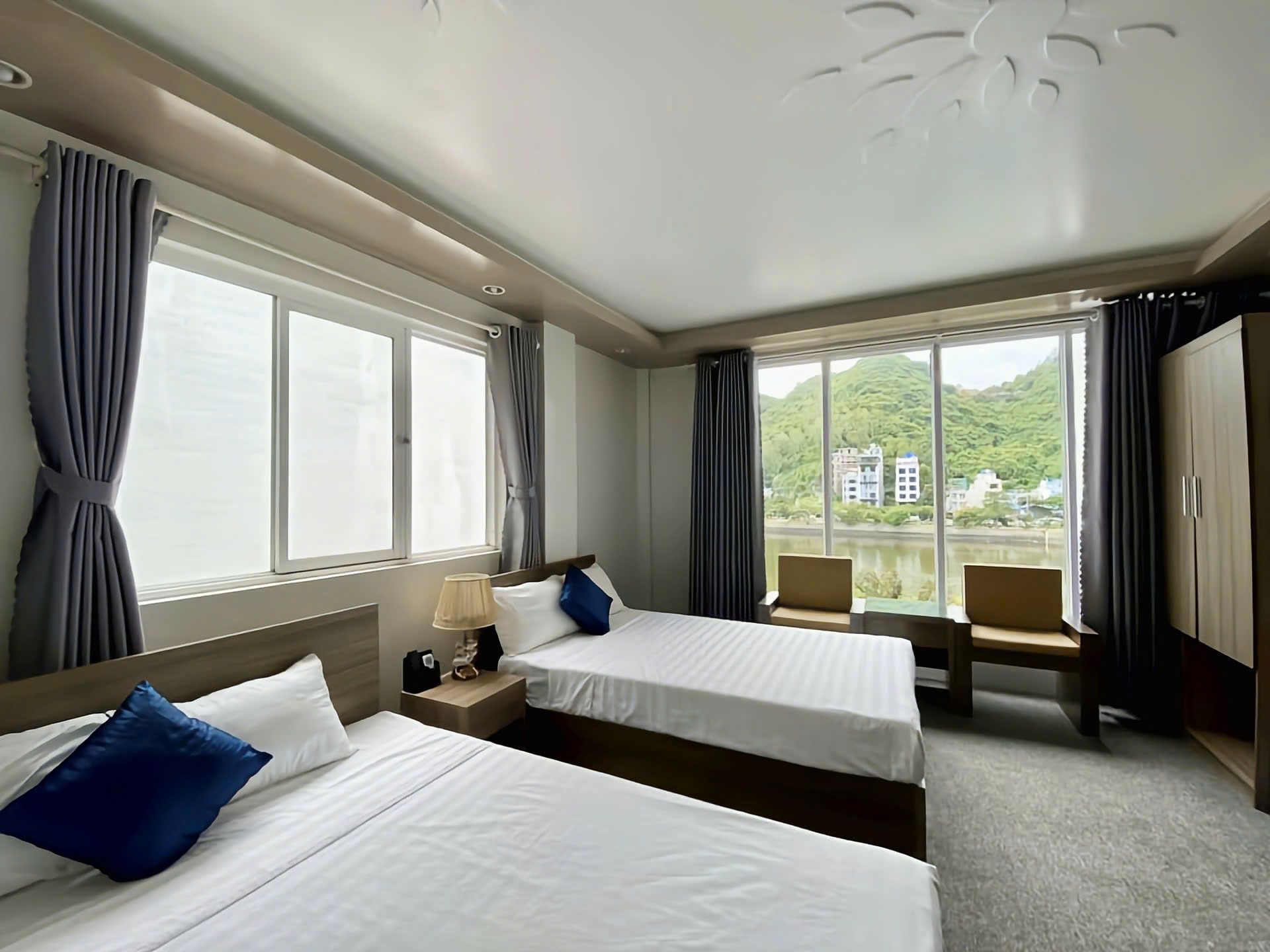 Cat Ba Central Hotel – Affordable Comfort in the Heart of Cat Ba Island 5 Cat ba Central hotel room