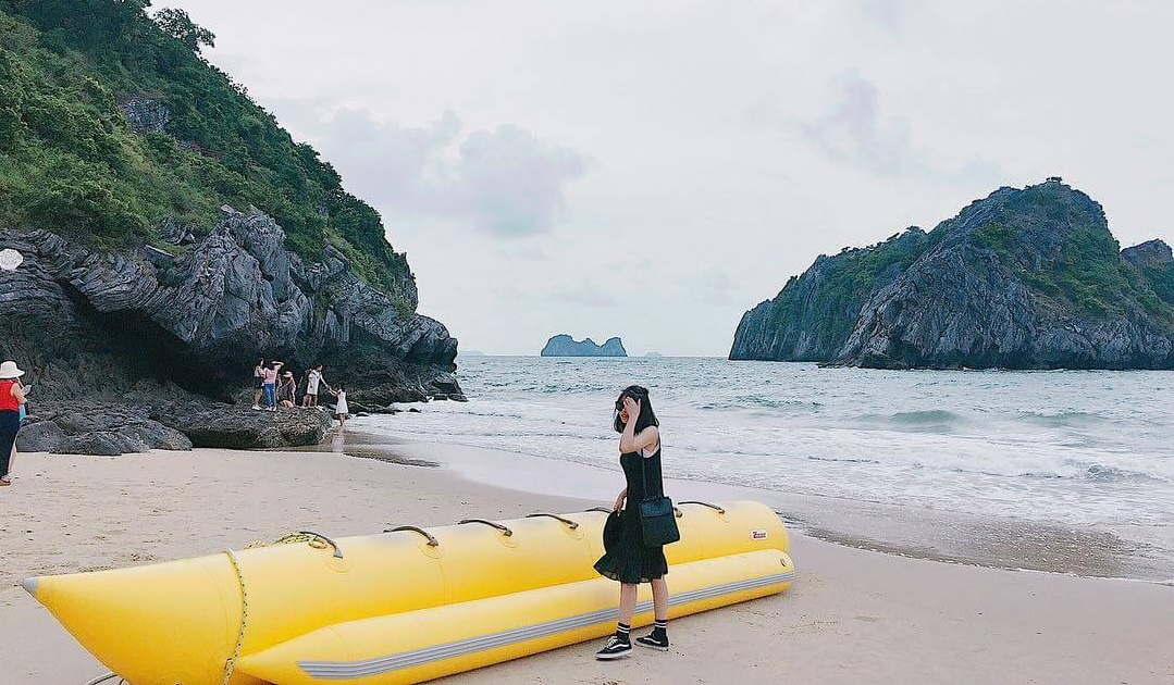 Cat Ba Central Hotel – Affordable Comfort in the Heart of Cat Ba Island 4 Cat co beach