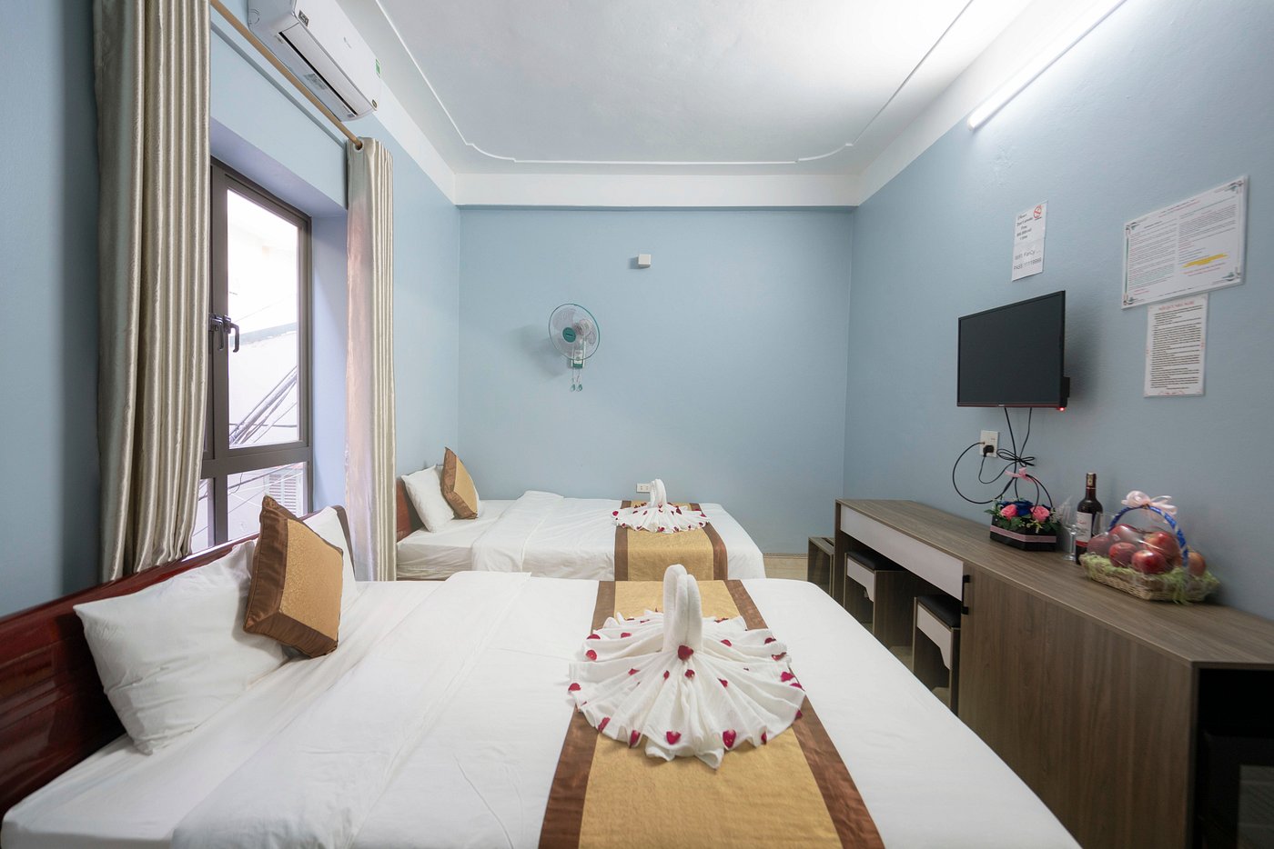 Ha Long Fancy Hotel room