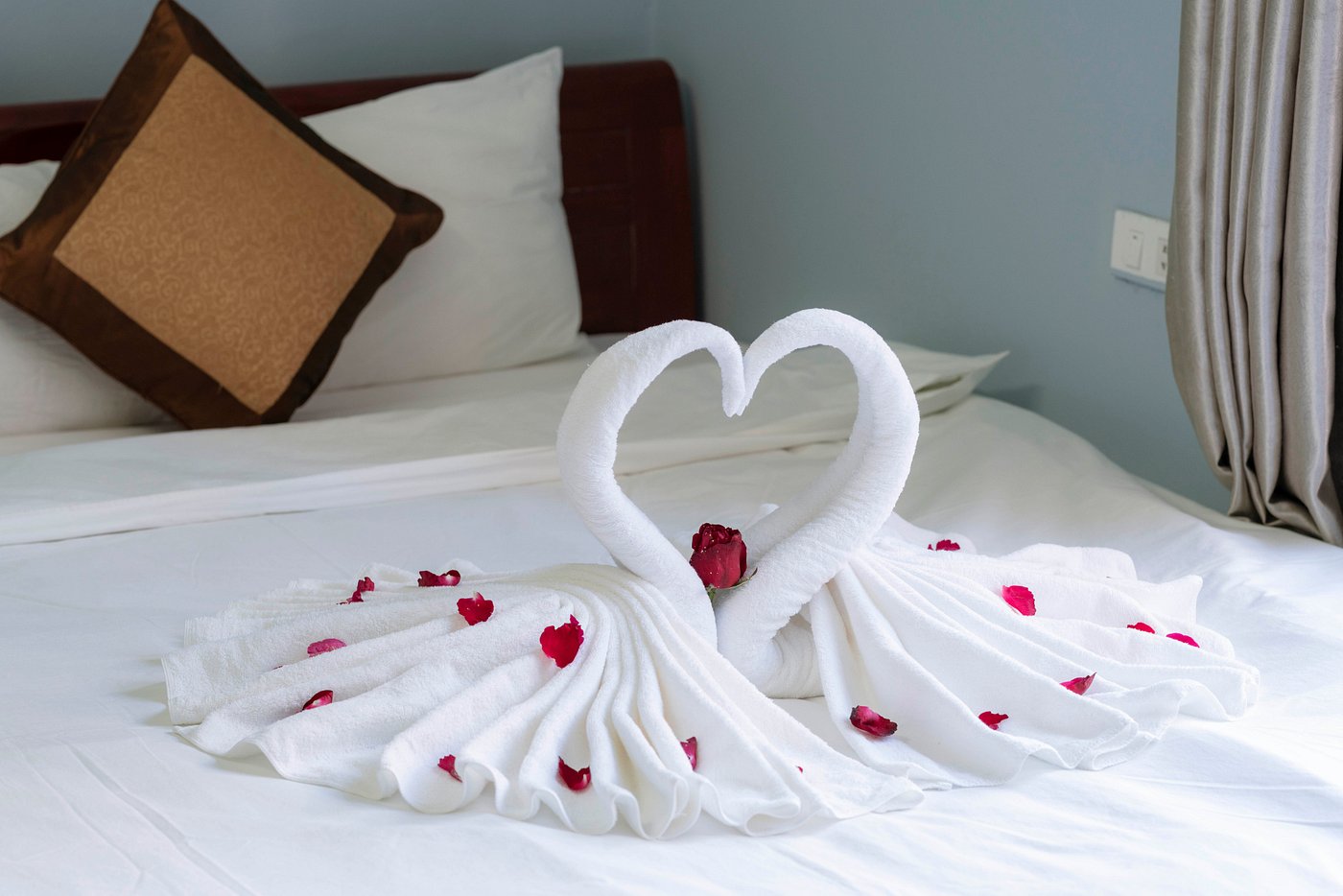 Ha Long Fancy Hotel rooom decoration