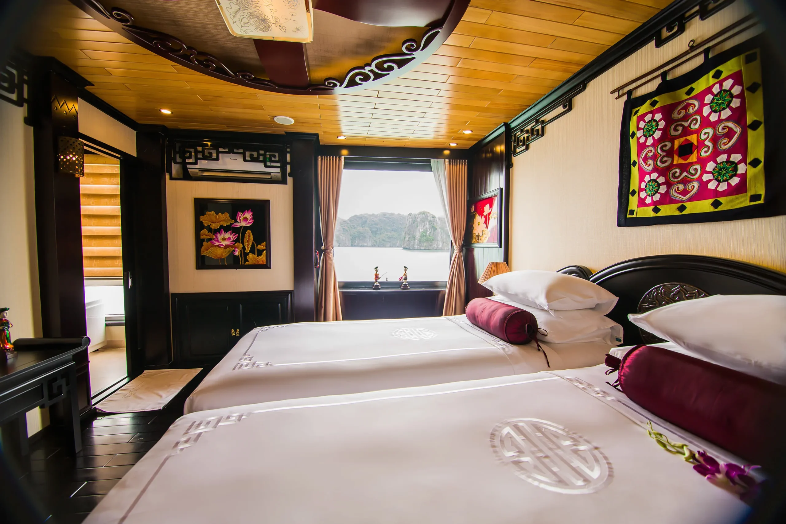 Halong Dragon Legend Cruise room