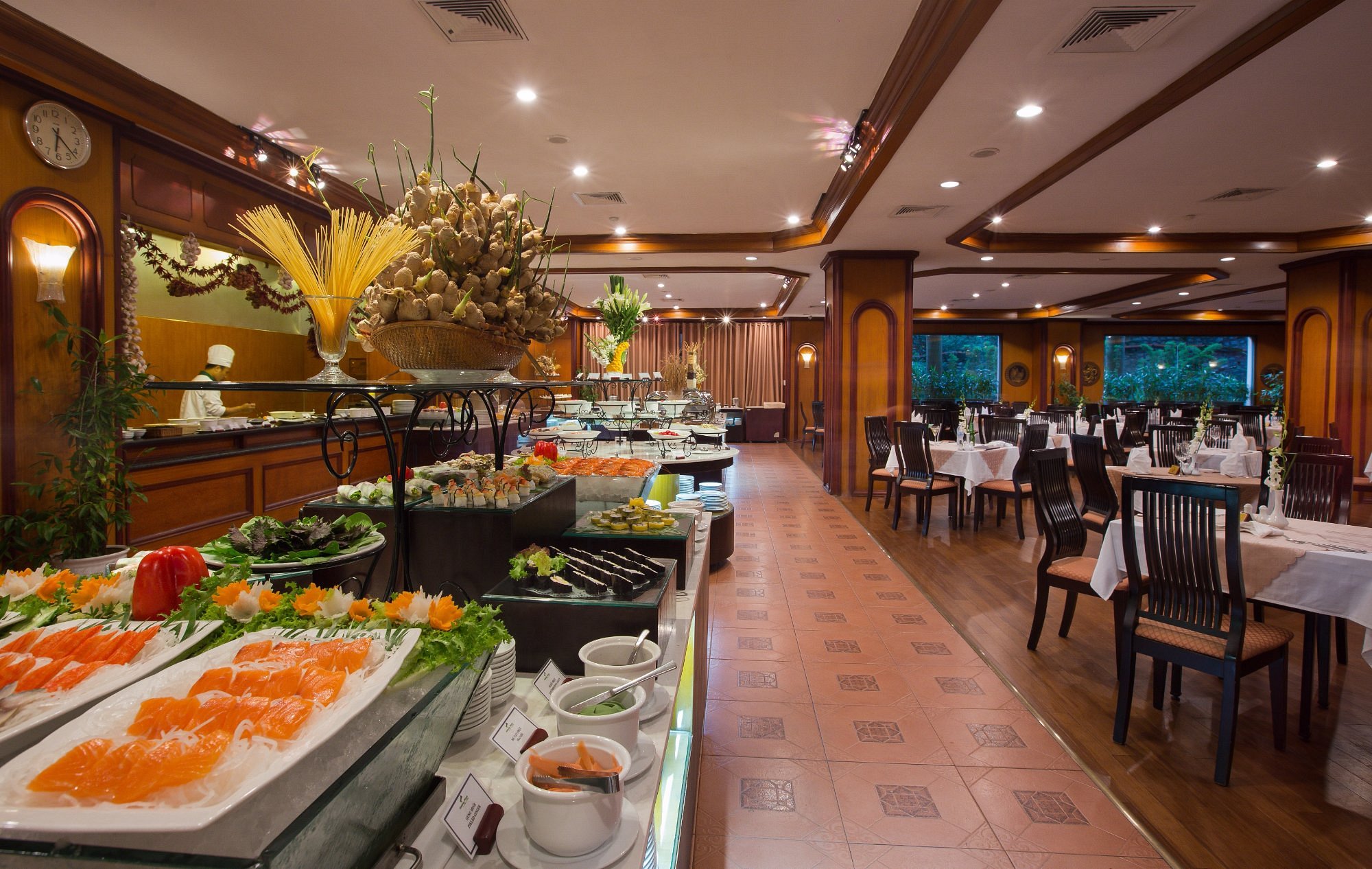 Halong Plaza Hotel restaurant