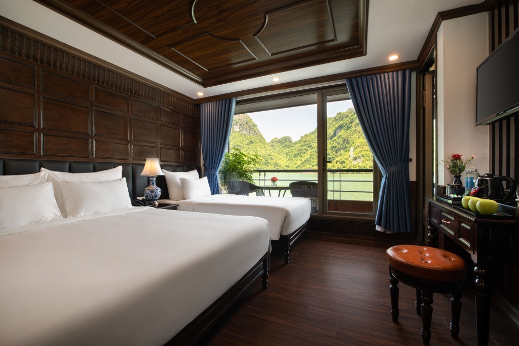 Halong bay La Casta Regal Cruise room