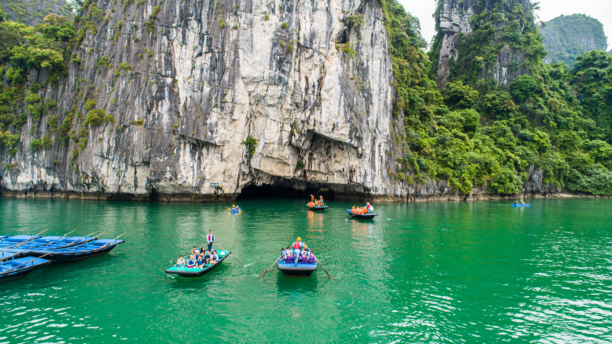 Lan Ha Kayaking