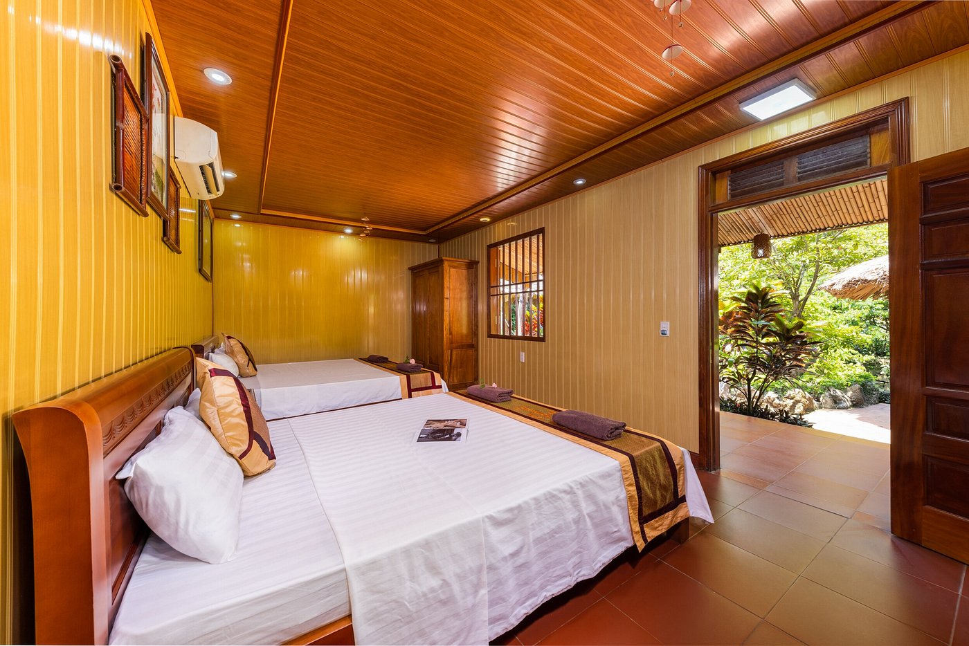 Lan Homestay Cat Ba – Cozy Local Style Stay Near Beaches & Town Center 4 Lan homestay Cat Ba room