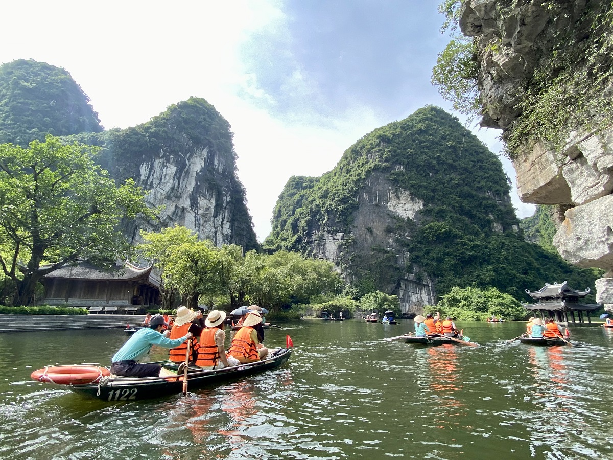 Ninh Binh - Halong on land