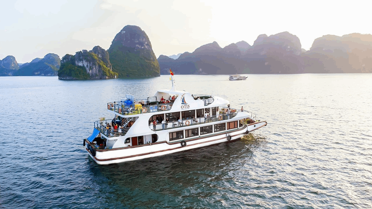 Halong Bay Otis Cruise: Is This the Best Day Cruise for You? 2 Otis - Halong bay day cruise