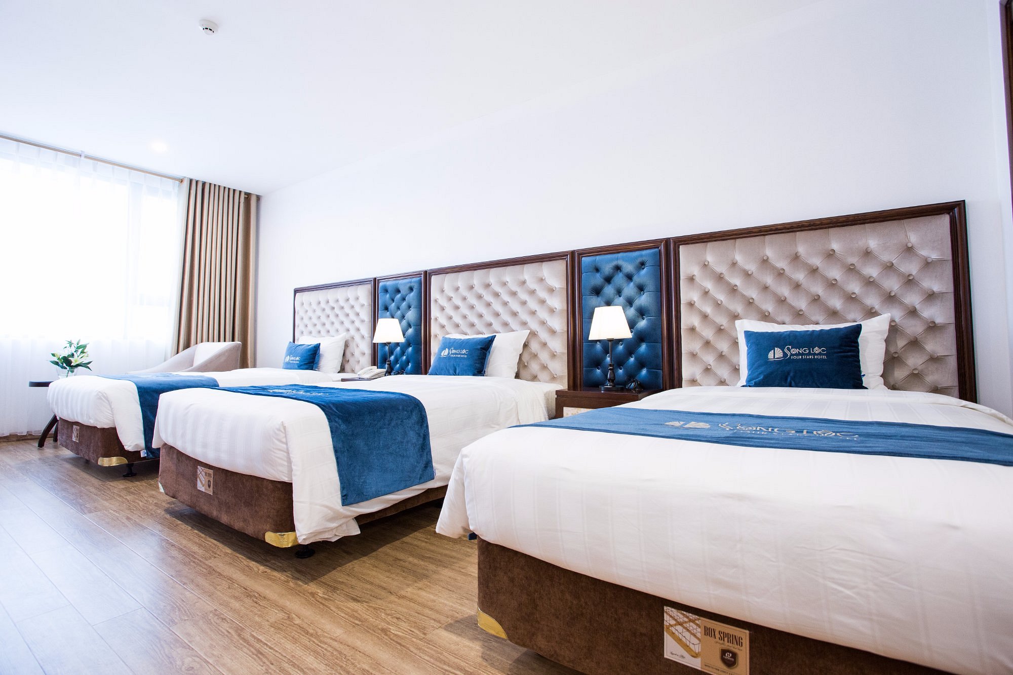 Song Loc Luxury Hotel Halong room