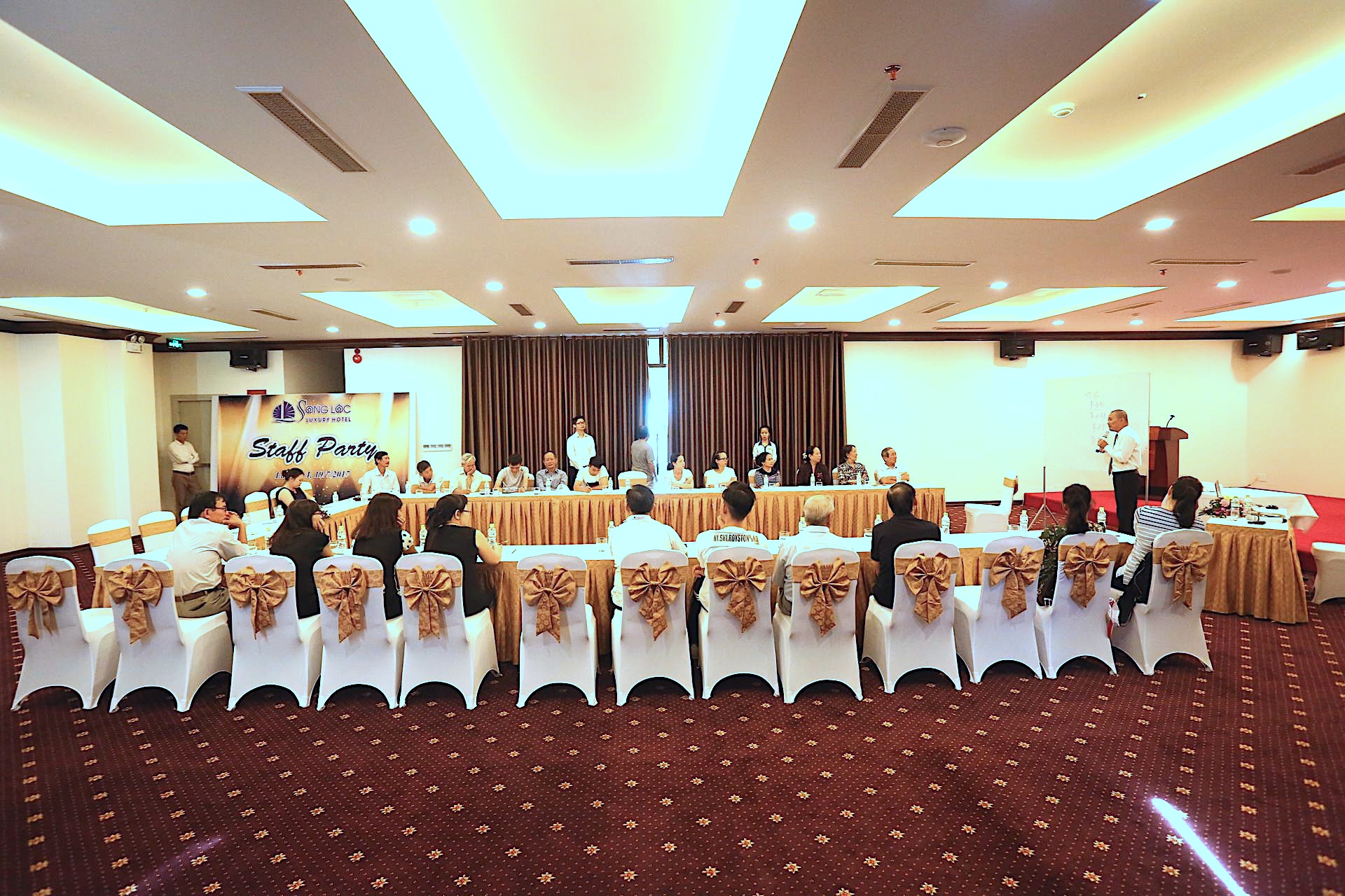 Song Loc Luxury Hotel Halong meeting room