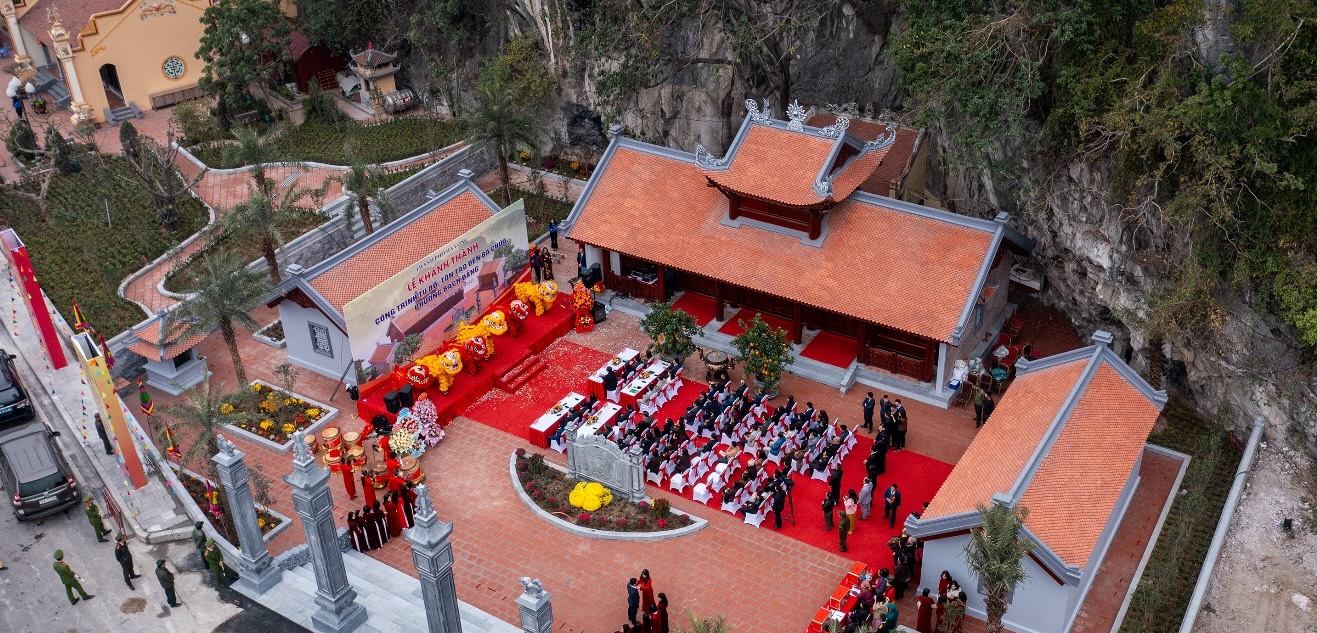 If You Are a Religious Believer, Where You Can Go to in Halong 7 Chua Temple in Halong