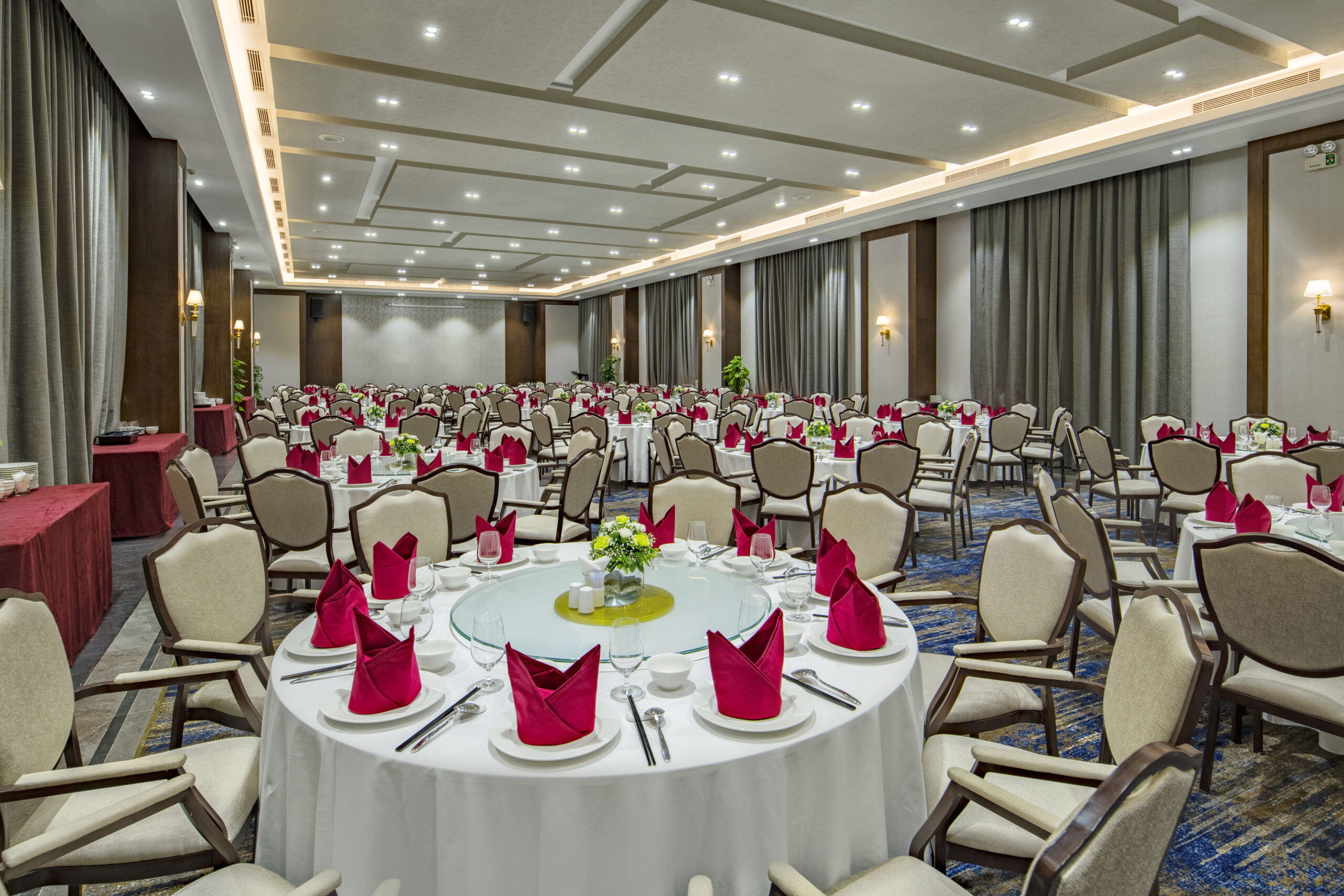 FLC Halong dining and meeting room