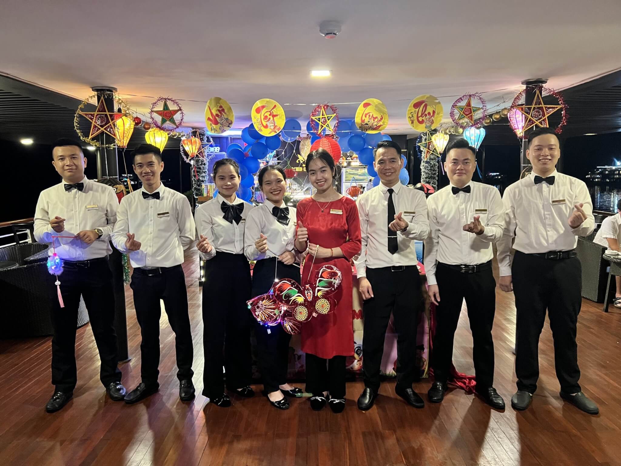 Mid-Autumn Festival lantern cruise
