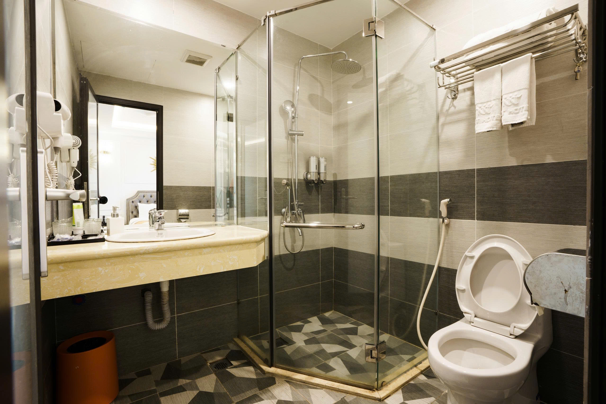 NNT hotel - Marina Hanoi hotel - Khách sạn gần Trung tâm Hội Nghị Quốc Gia 