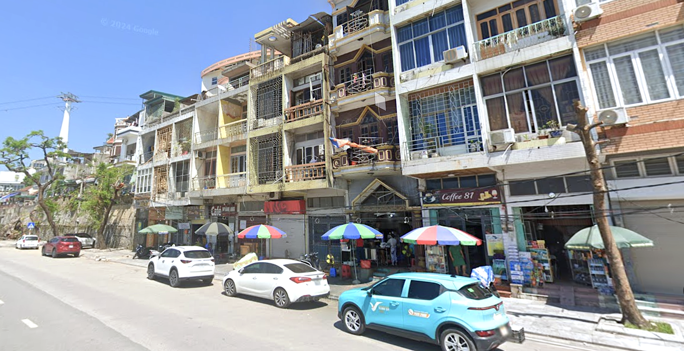 A Day Trip Breakfast Guide: 5 Most Well-Known Places to Try Pho Ga in Halong 4 Quan Ngon Ha Noi – Bun Thang & Pho Ga, Le Thanh Tong