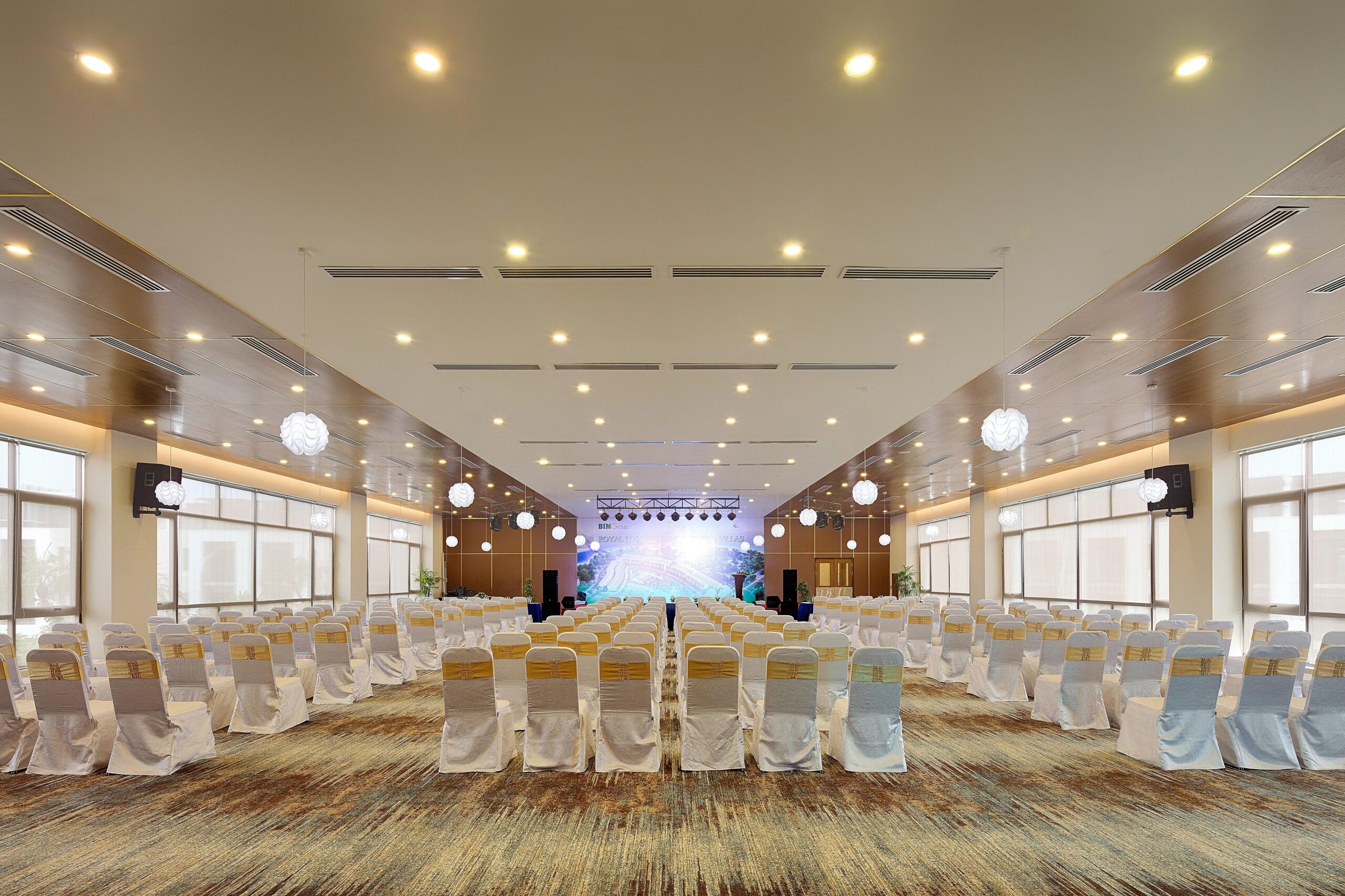 Royal Lotus Halong Resort & Villas meeting room