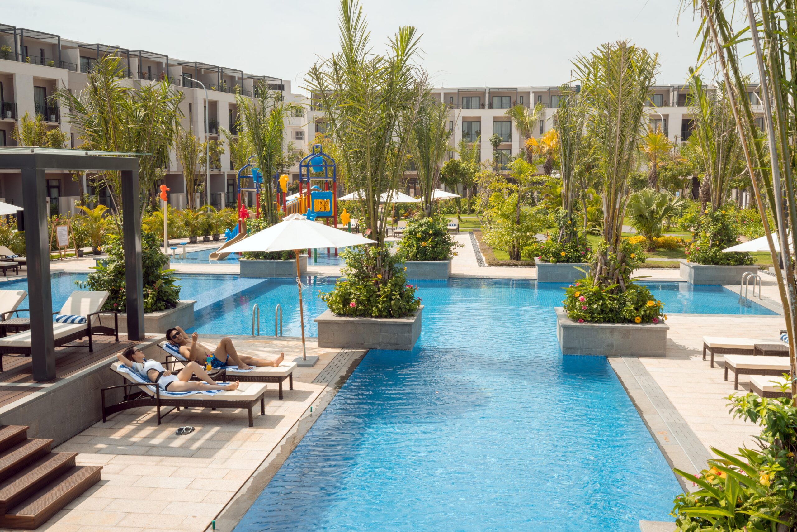 Royal Lotus Halong Resort & Villas pool