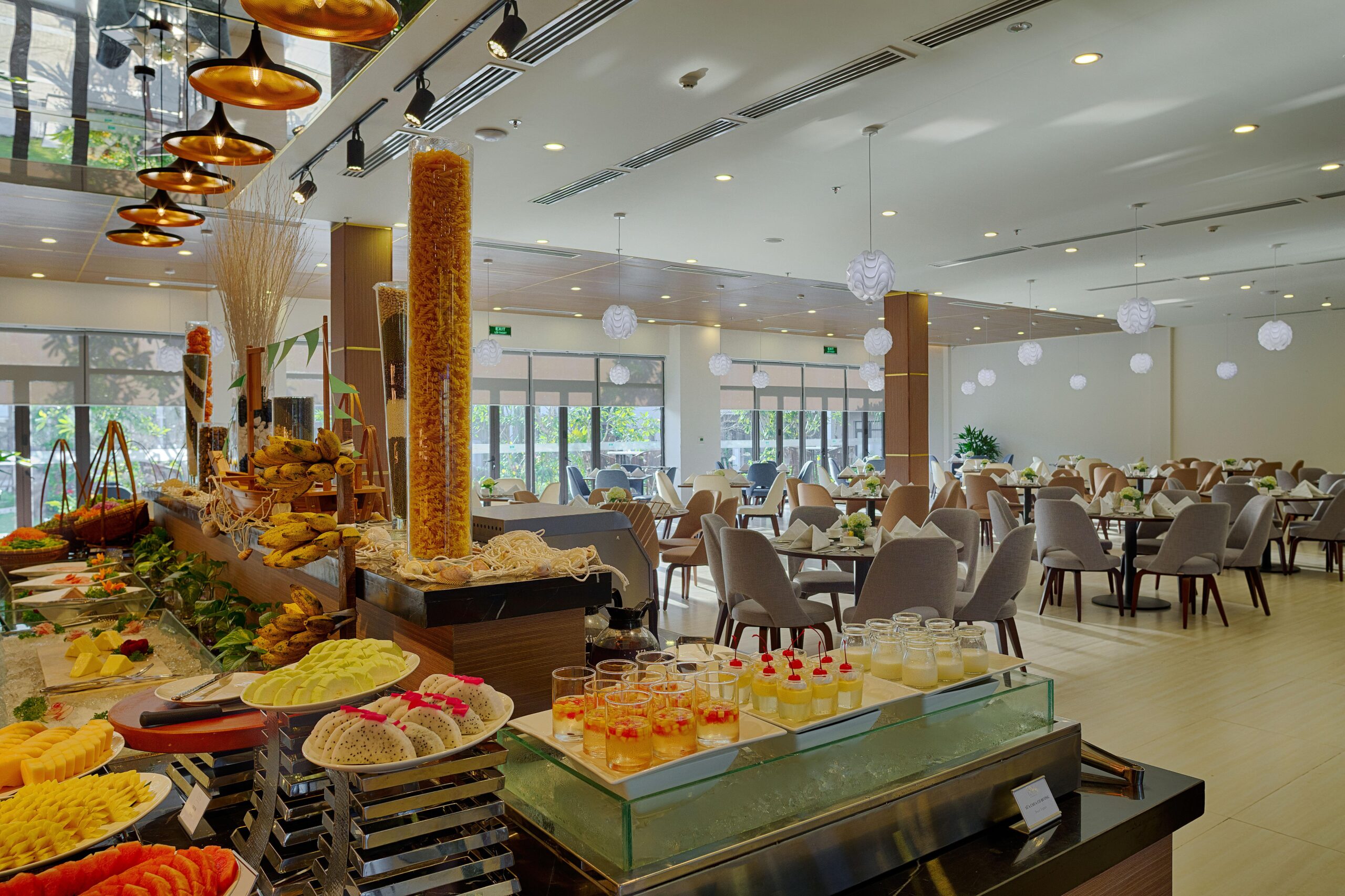 Royal Lotus Halong Resort & Villas restaurant 