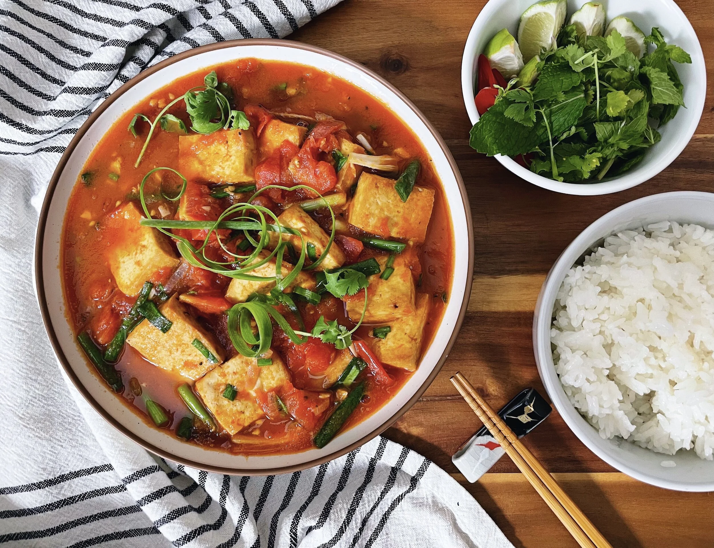 Day Trip in Halong: Who Should Not Eat Sea Horseshoe Crab? 5 Tofu in tomato sauce