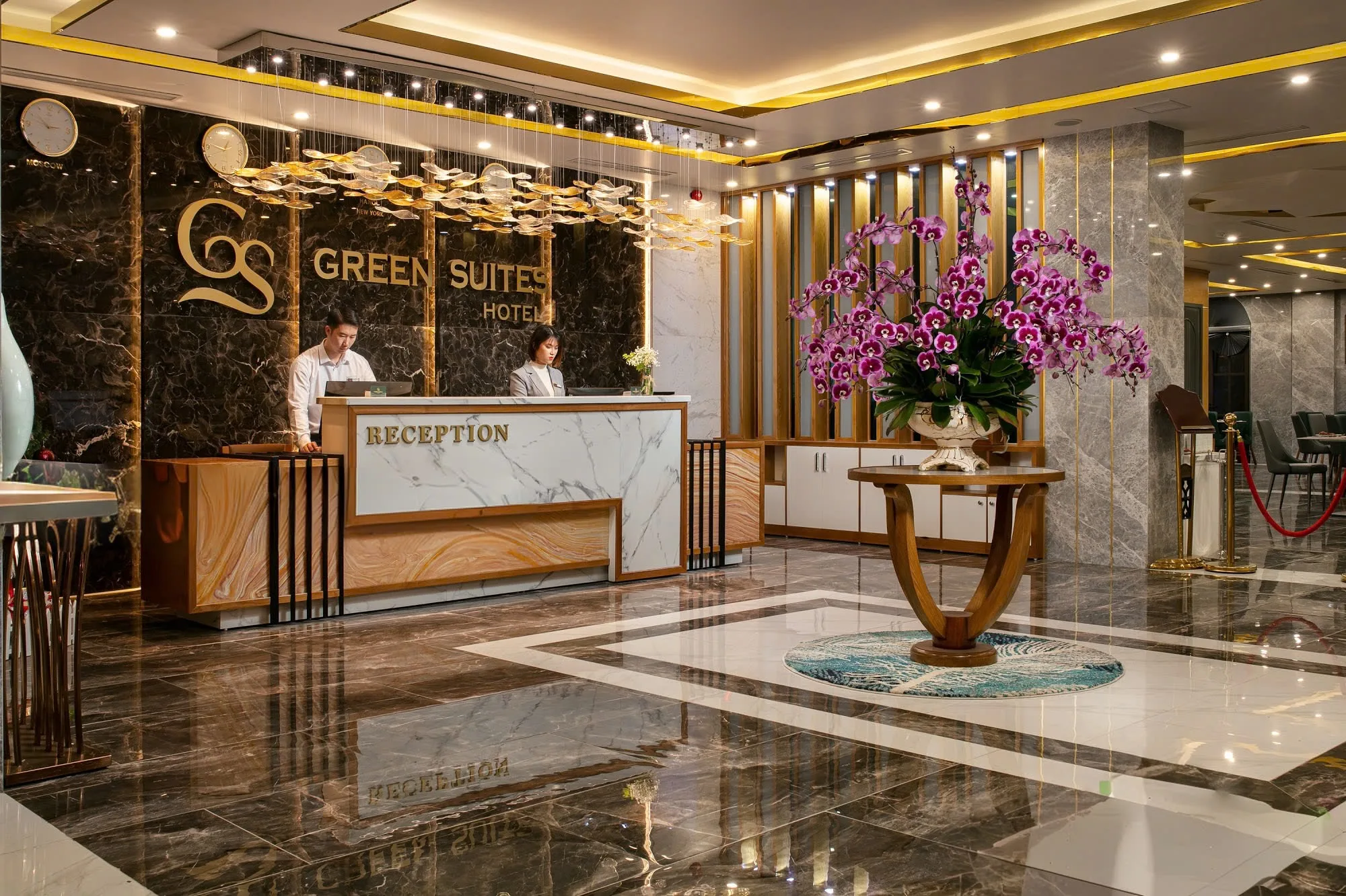 Top 5 Budget Hotels in Halong for Indian Travelers on a One-Day Trip 10 Green Suites Hotel reception