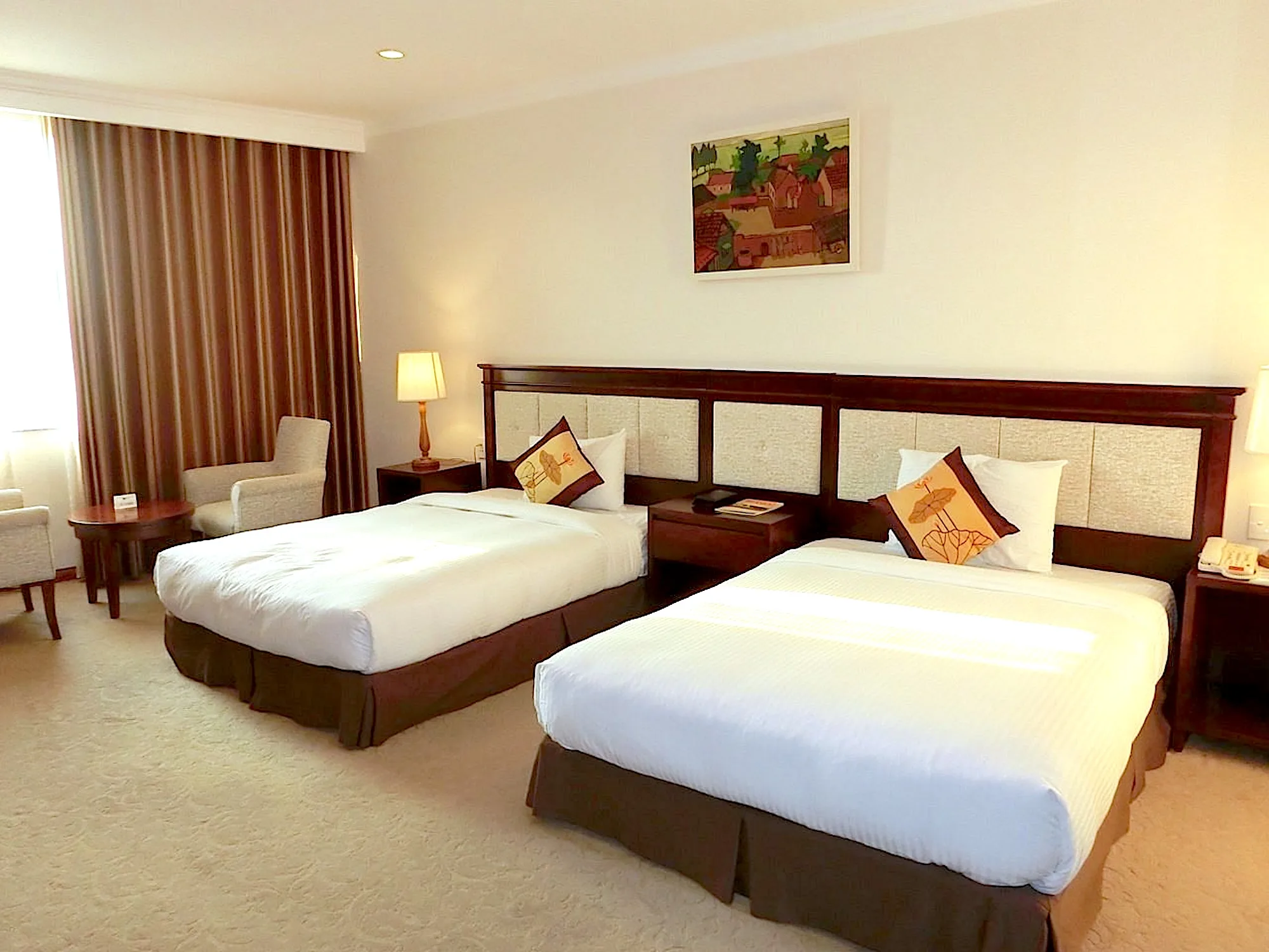 Halong DC Hotel room