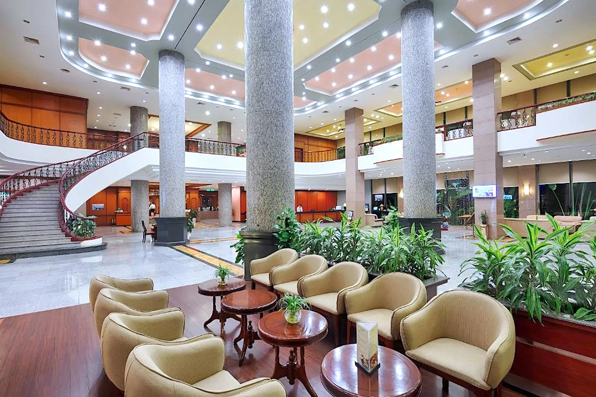 Halong Plaza Hotel and Reina Cruise: The Easiest Way to Start Your Halong Bay Combo Trip 2 Halong Plaza Hotel reception