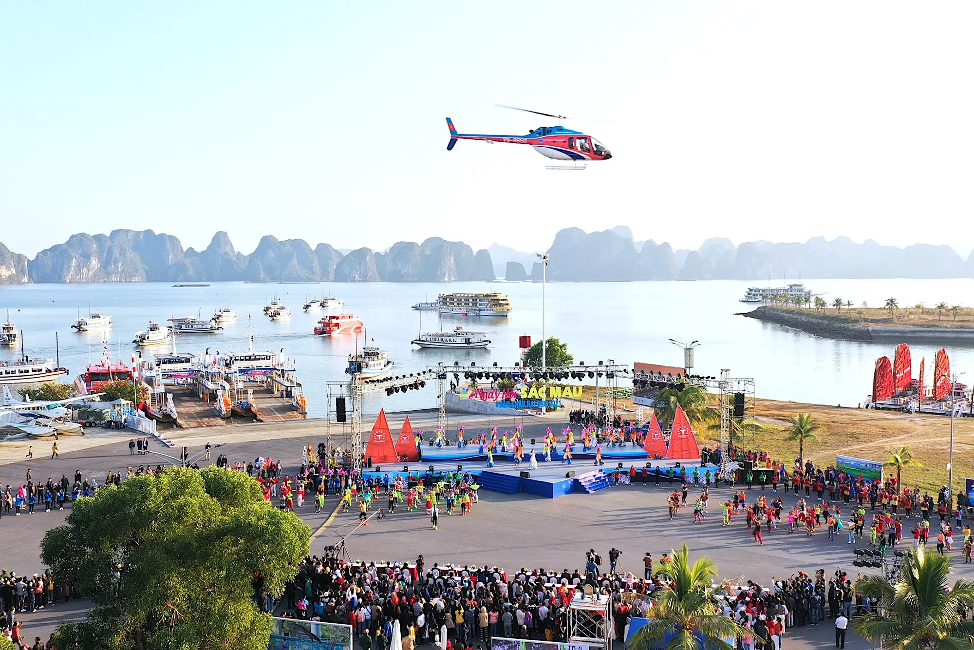 Halong Tourism Week & Fireworks Festival
