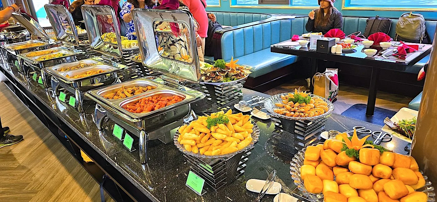 Halong bay Amethyst Day Cruise food