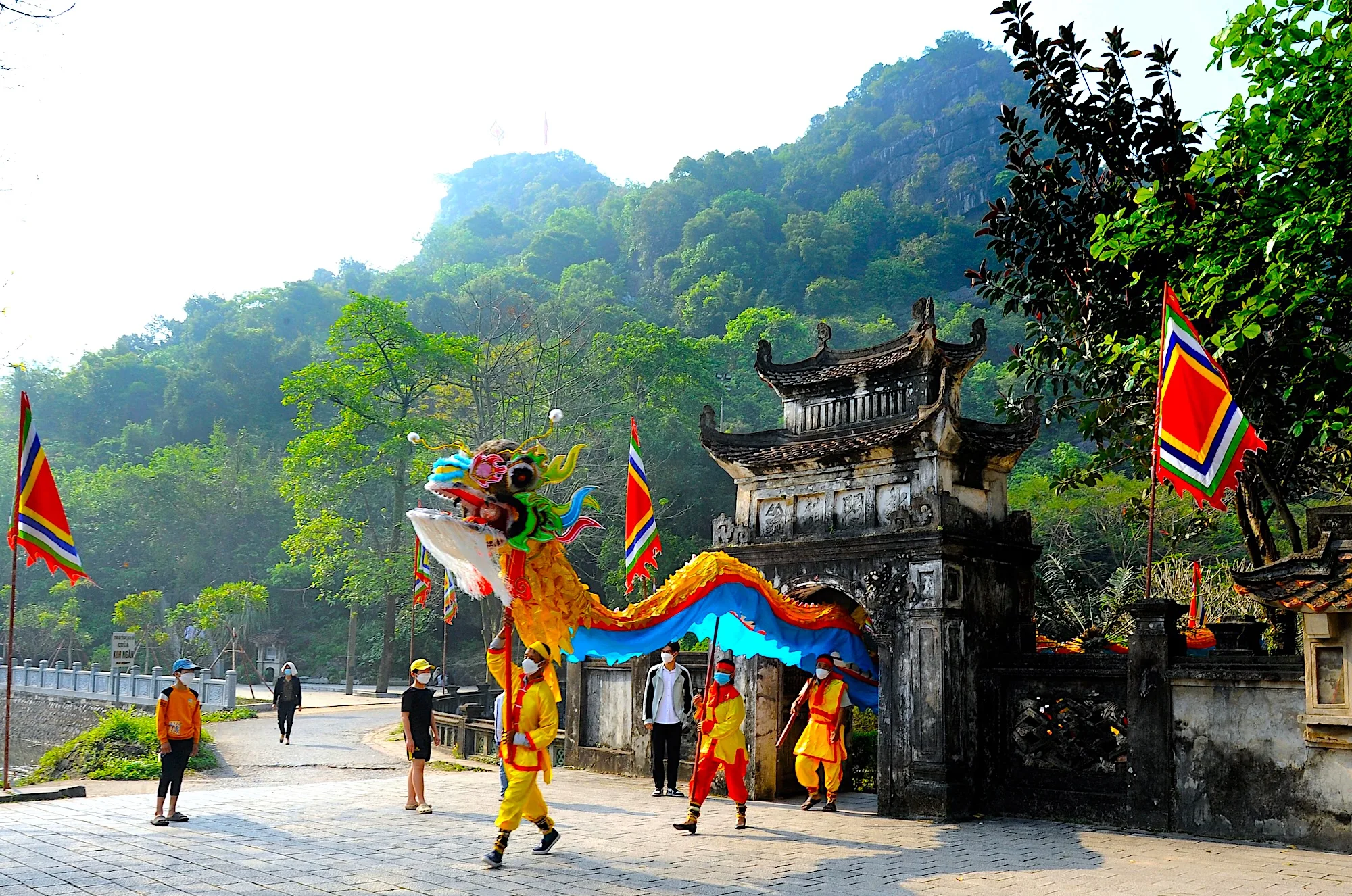 Where Can You Go Hiking in Ninh Binh — The “Halong Bay on Land” Adventure for Nature Lovers 5 Ma Yen mountain Ninh Binh