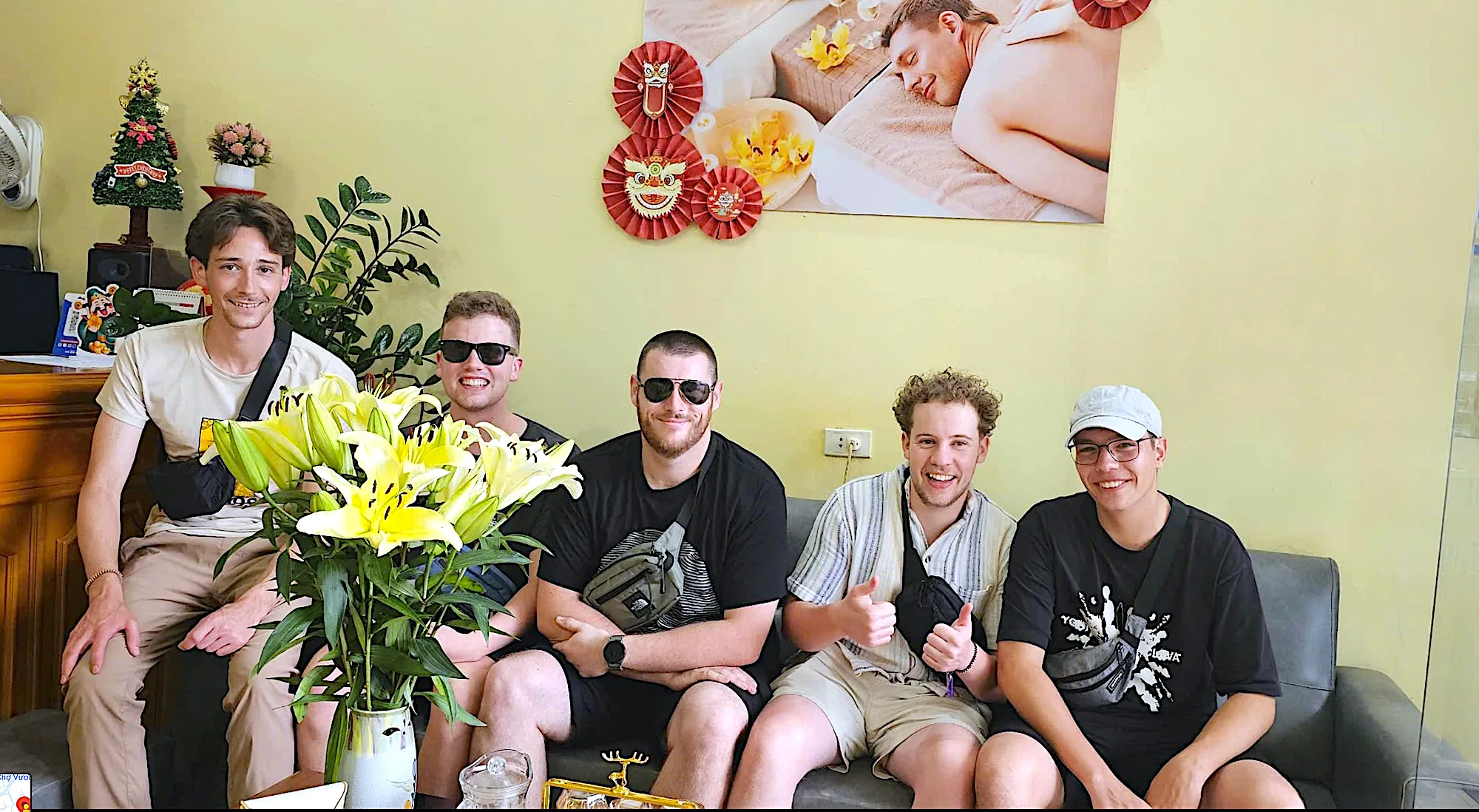 What Are the Best Massage Spots Around Halong Plaza Hotel? Relax & Unwind Near Your Stay 3 Massage Hai Trang customer