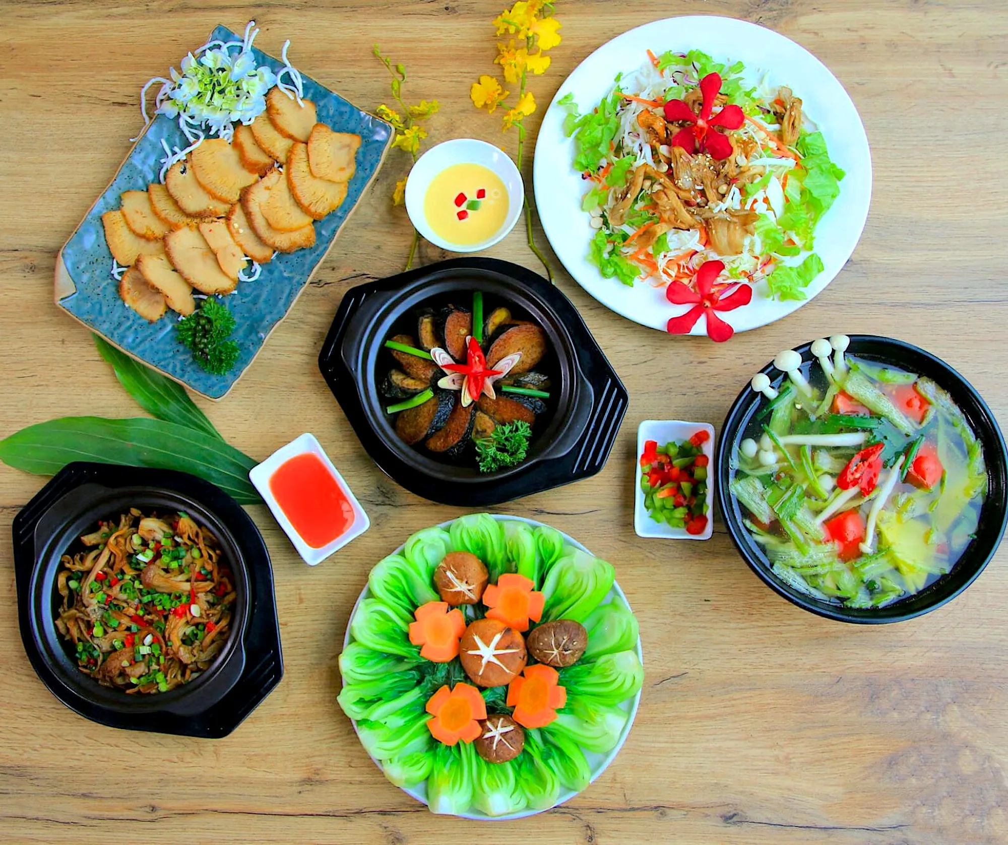 Tốp nhà hàng chay được yêu thích xung quanh Trung Tâm Hội Nghị Quốc Gia 2 Món chay đúng vị gần Trung Tâm Hội Nghị Quốc Gia