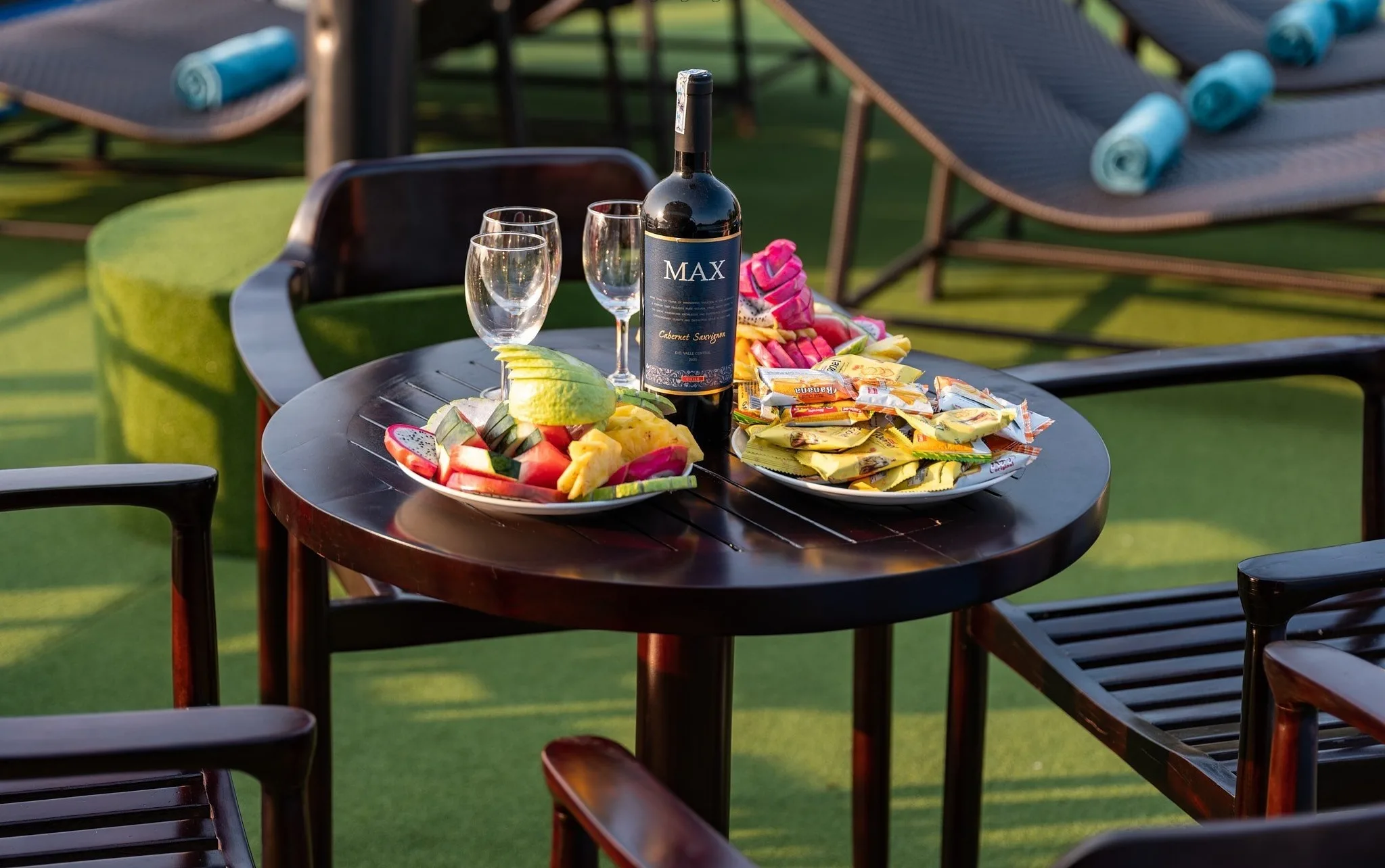 Reina Day Cruise fruit dining