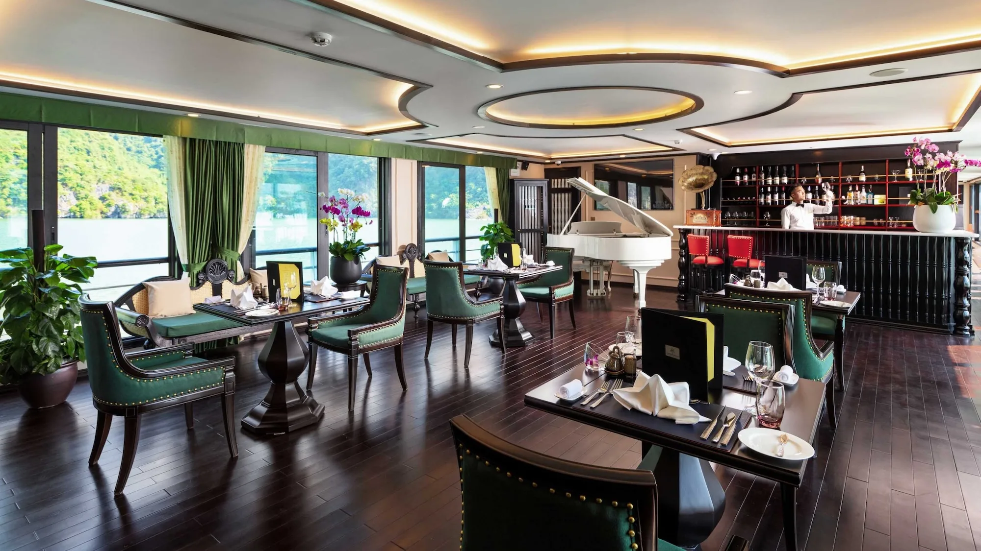 Orchid Premium Cruise – Boutique Elegance on the Water